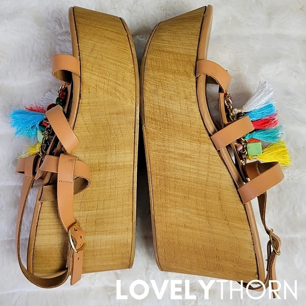 STEVE MADDEN // wooden platform tassel wedge sandals